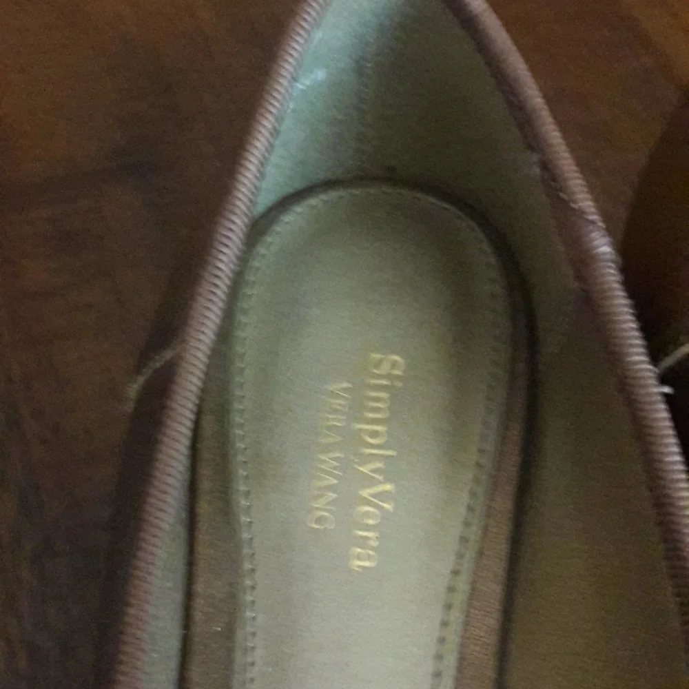 Simply Vera Cheerful Gold Flats S8 - Picture 5 of 6